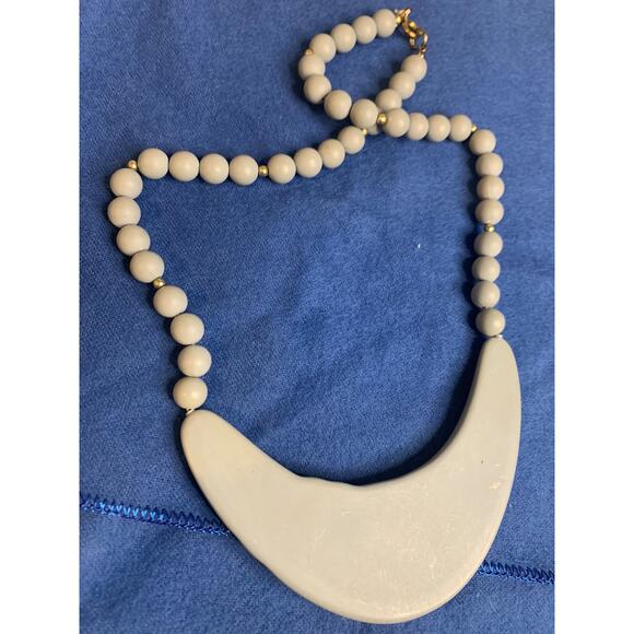 Gray Necklace 16 Inch Crescent Statement 1980s Goldtone Spacers Lightweight - Picture 12 of 12